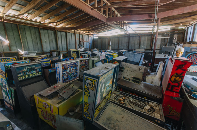 Arcade Machine Barnhouse | Photo © 2014 Bullet, www.abandonedfl.com